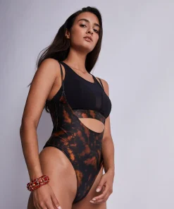 Hot Motion Body